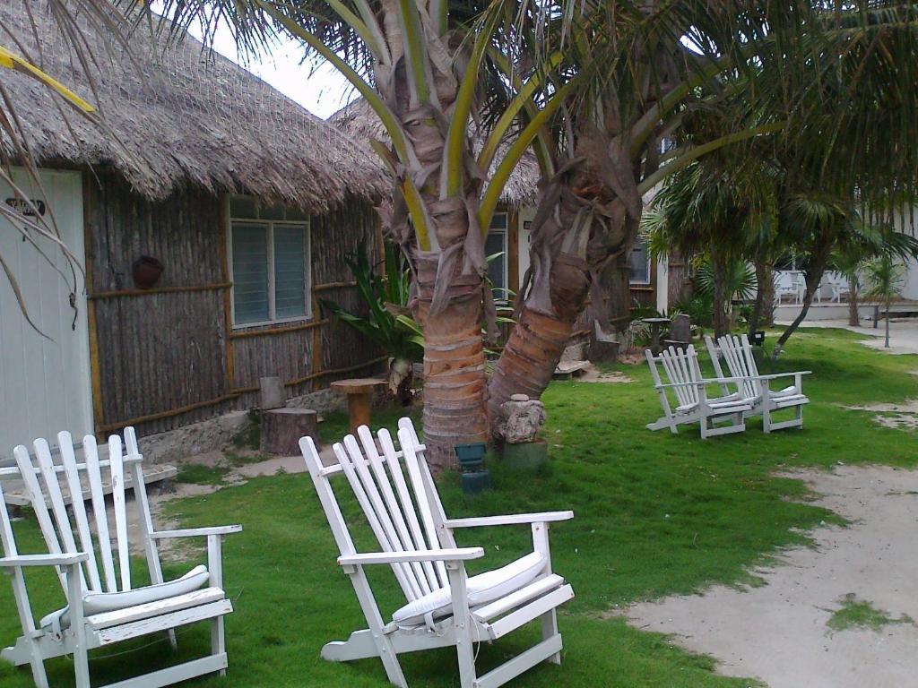 Las Cabanas Del Doctor Mahahual Luaran gambar