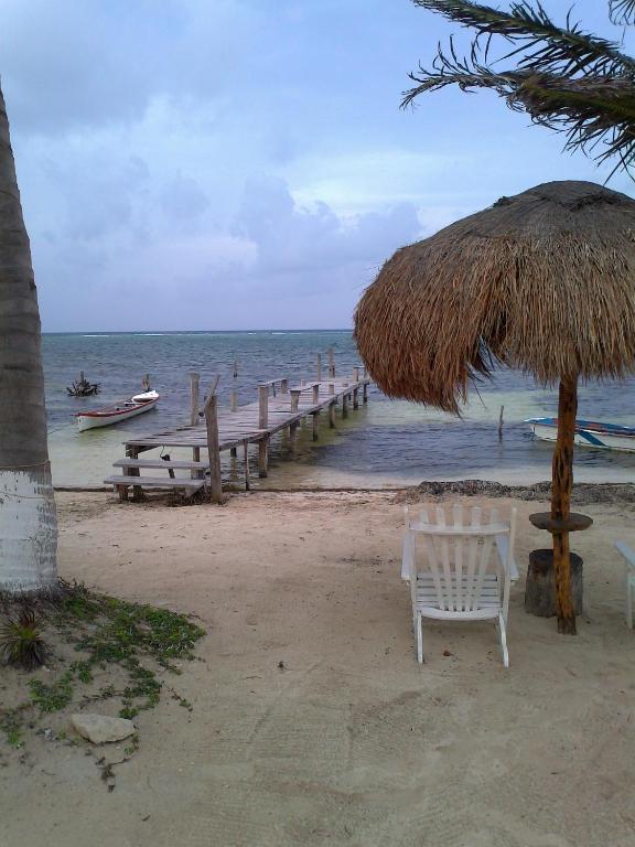 Las Cabanas Del Doctor Mahahual Luaran gambar