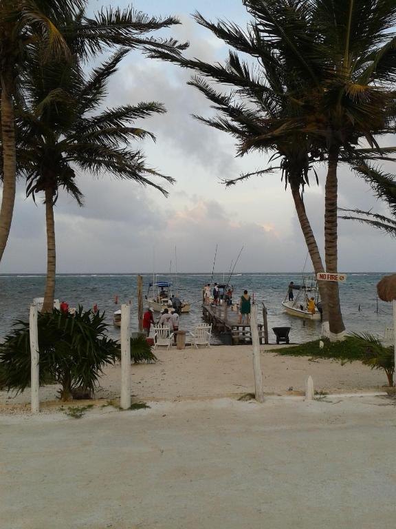 Las Cabanas Del Doctor Mahahual Luaran gambar