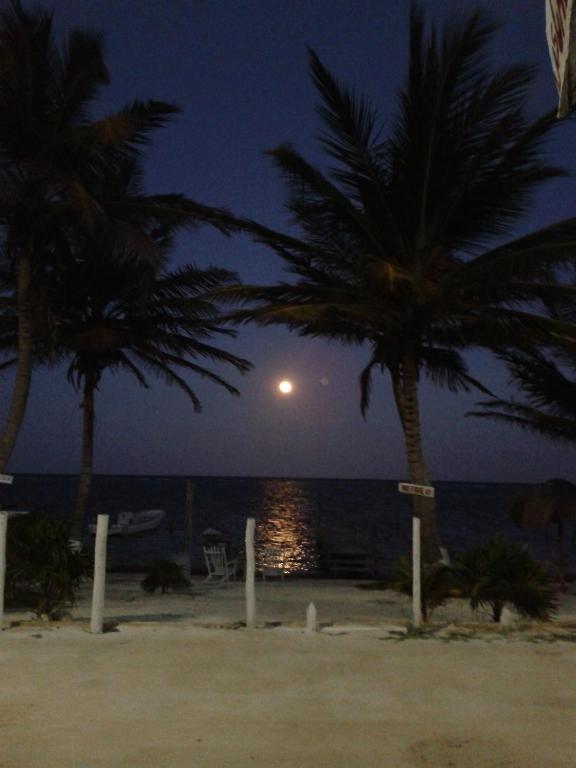 Las Cabanas Del Doctor Mahahual Luaran gambar