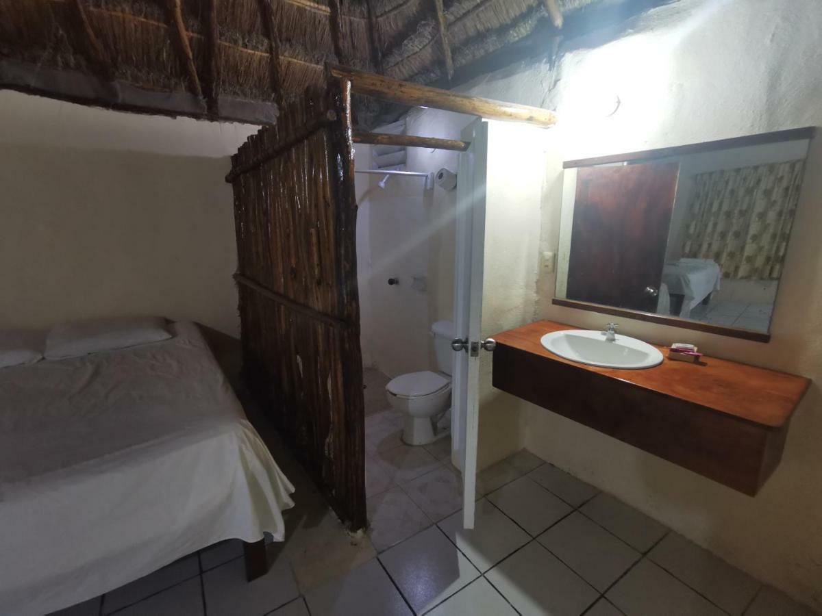 Las Cabanas Del Doctor Mahahual Luaran gambar